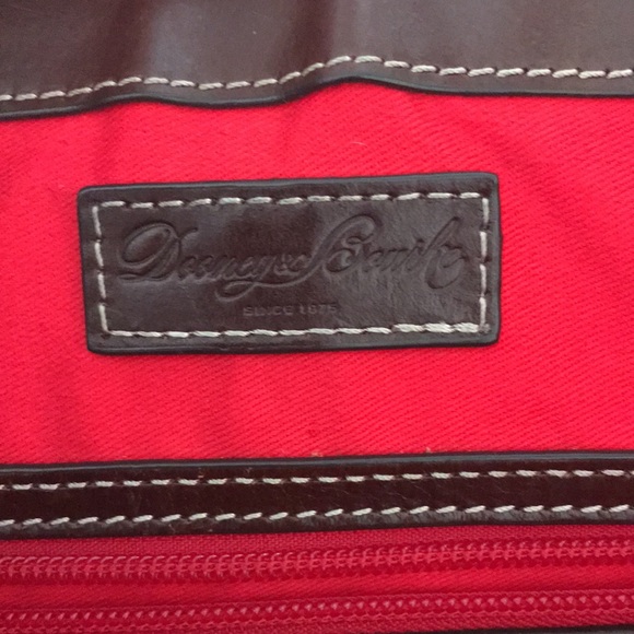 Dooney & Bourke Leather Editors bag. Maroon. Very large tote. - Picture 5 of 12